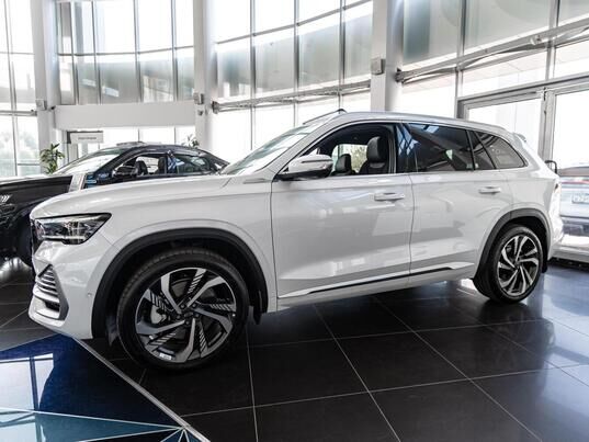 Geely Monjaro, I Flagship