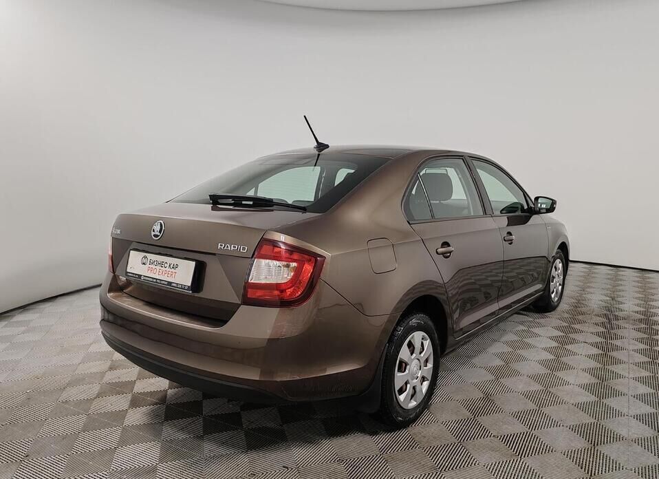 Skoda Rapid, I Рестайлинг 1.6 MT (90 л.с.)