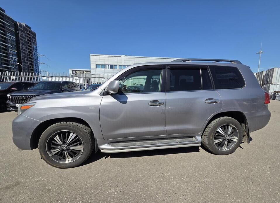 Lexus LX, III 570 5.7 AT (367 л.с.) 4WD
