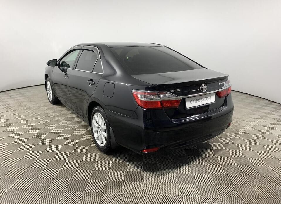 Toyota Camry 2.5 AT (181 л.с.)