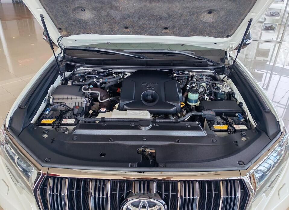 Toyota Land Cruiser Prado, 150 Series Рестайлинг 3 2.8d AT (200 л.с.) 4WD