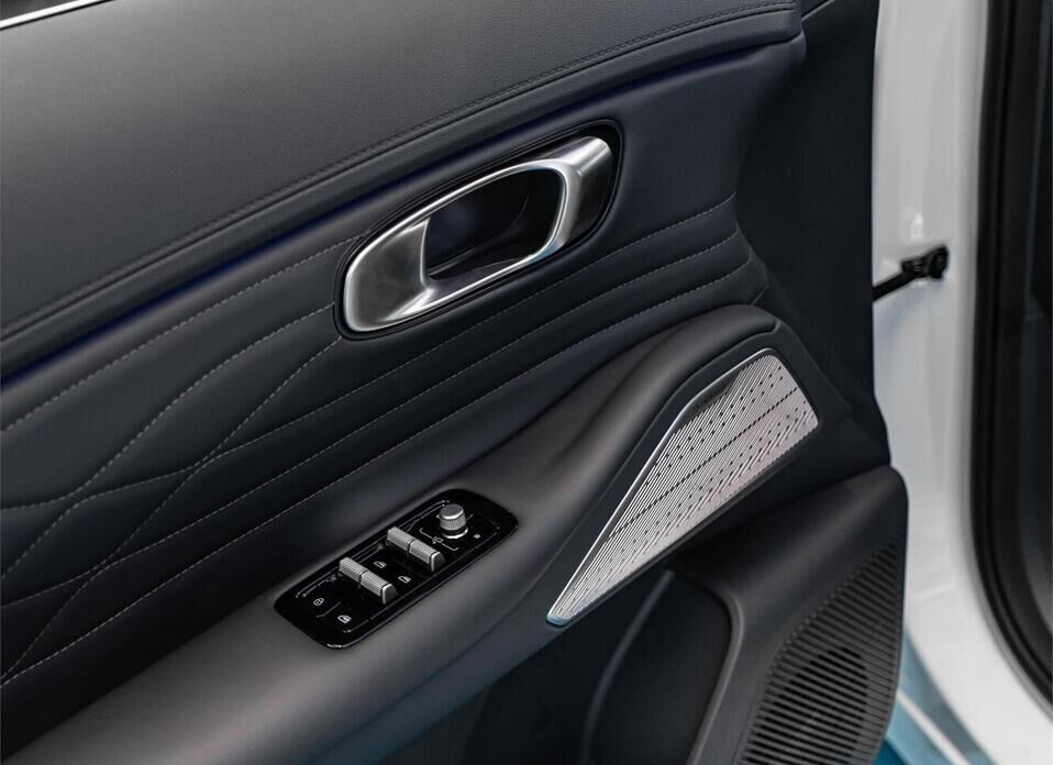 Geely EX5 EM-i 1.5hyb AT (167 л.с.)