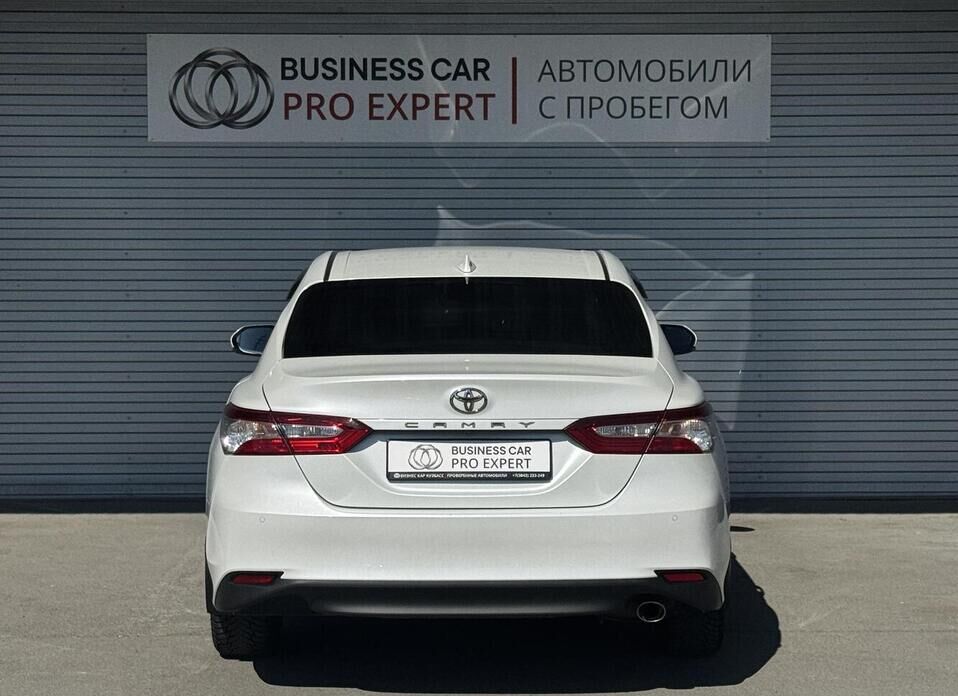 Toyota Camry, VIII (XV70) 2.5 AT (181 л.с.)