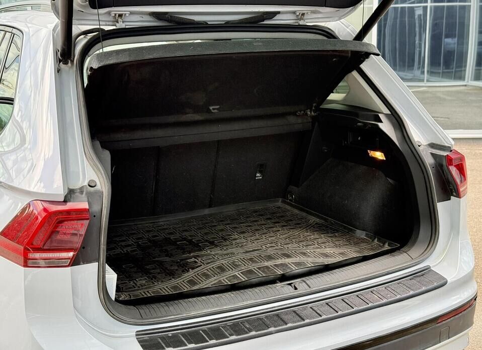 Volkswagen Tiguan, II 2.0d AMT (150 л.с.) 4WD