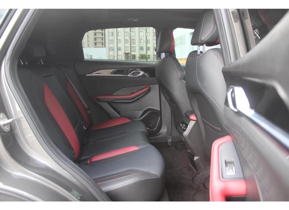 Geely Coolray, I Рестайлинг 1.5 AMT (147 л.с.)