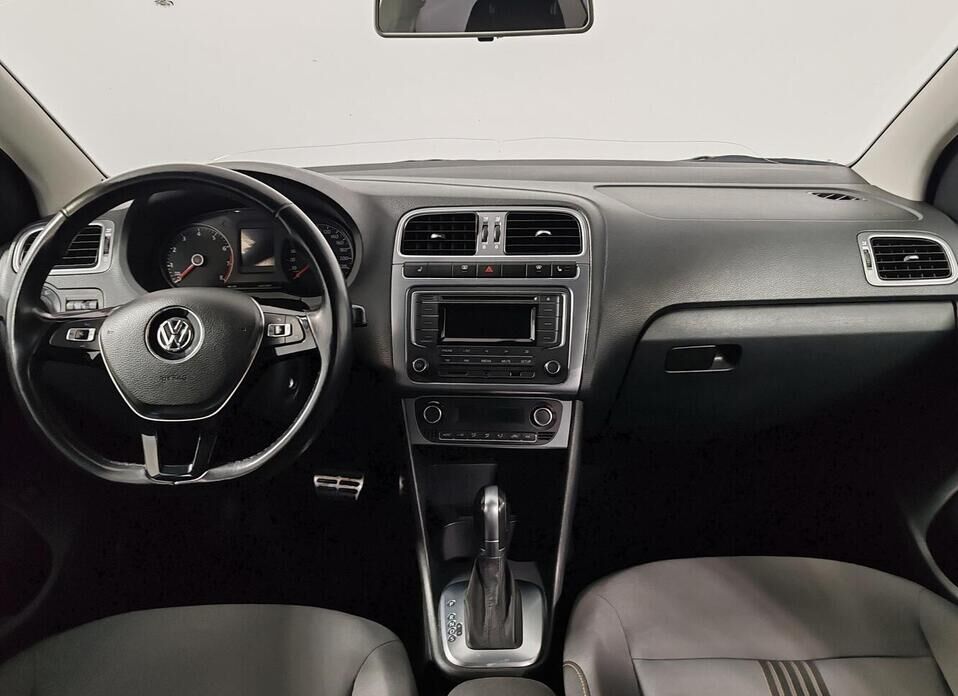 Volkswagen Polo, V Рестайлинг 1.6 AT (110 л.с.)