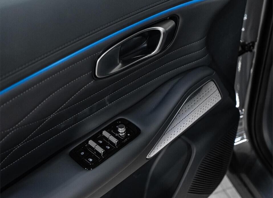 Geely EX5 EM-i 1.5hyb AT (167 л.с.)