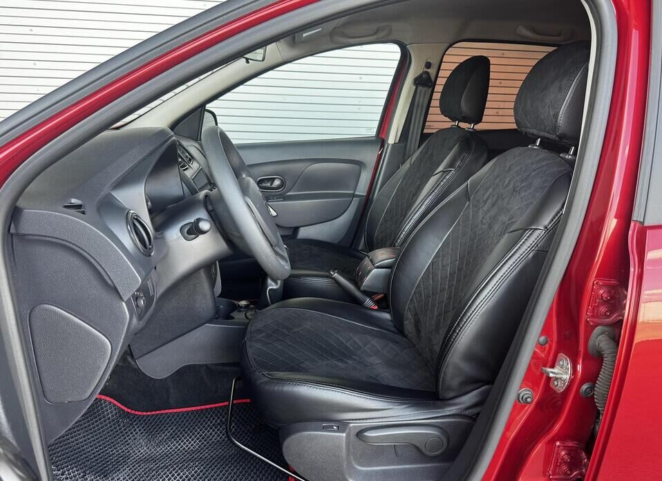 Renault Sandero, II Рестайлинг Stepway 1.6 MT (113 л.с.)