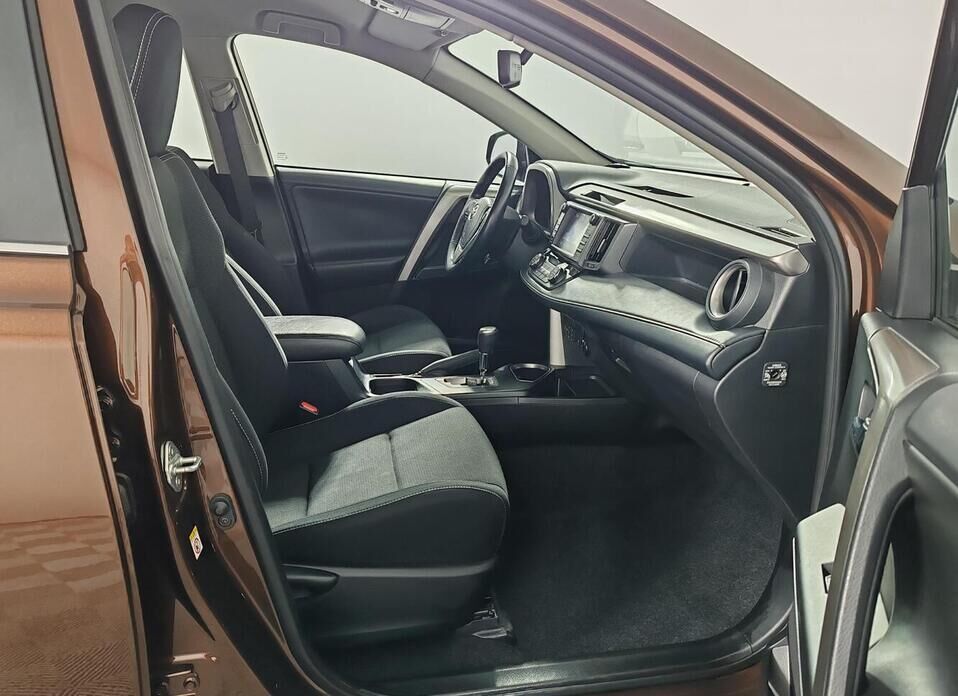 Toyota RAV4, IV (CA40) Рестайлинг 2.0 CVT (146 л.с.) 4WD
