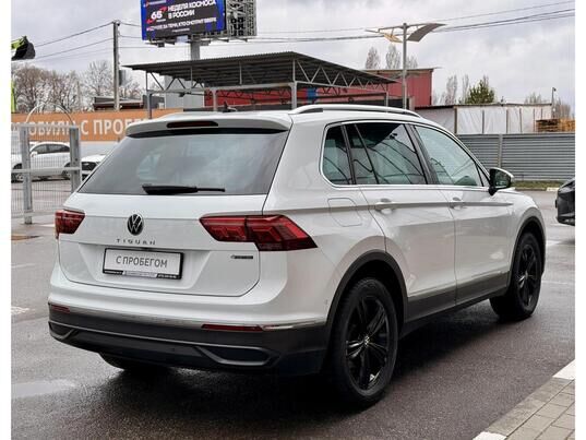 Volkswagen Tiguan, 2021&nbsp;г., 114&nbsp;287&nbsp;км