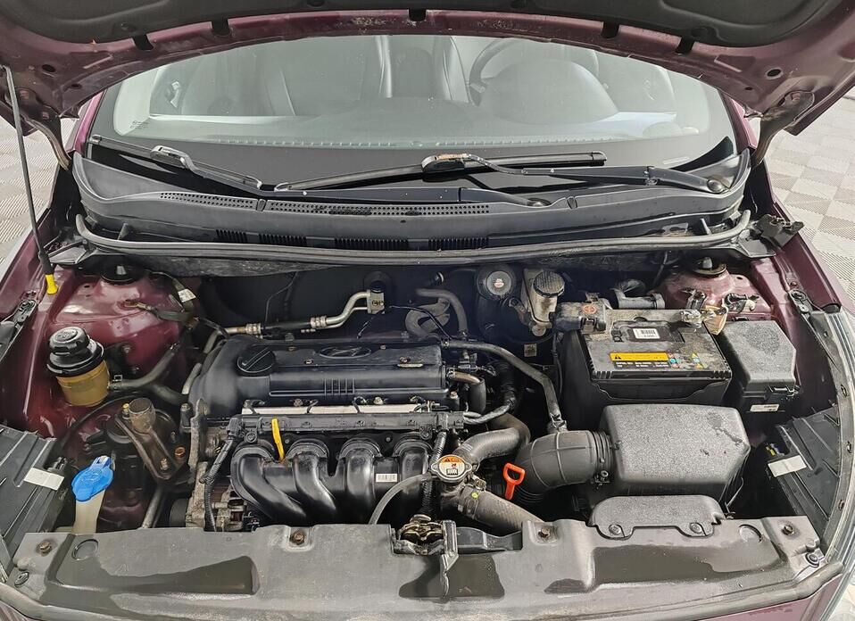Hyundai Solaris, I Рестайлинг 1.6 AT (123 л.с.)