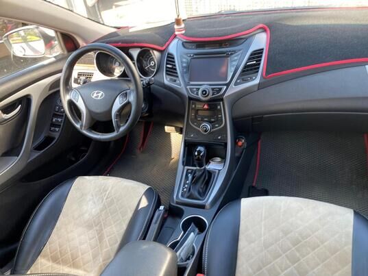 Hyundai Elantra, 2015 г., 220 484 км