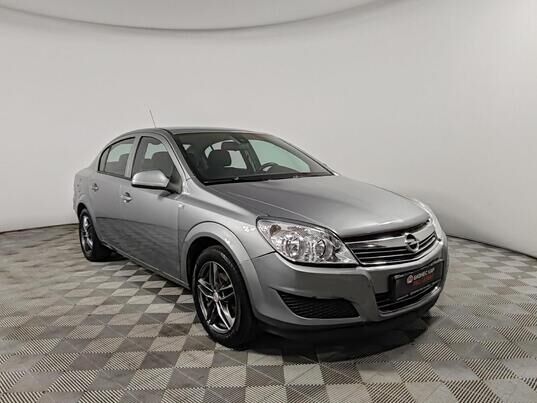 Opel Astra, 2011&nbsp;г., 158&nbsp;610&nbsp;км