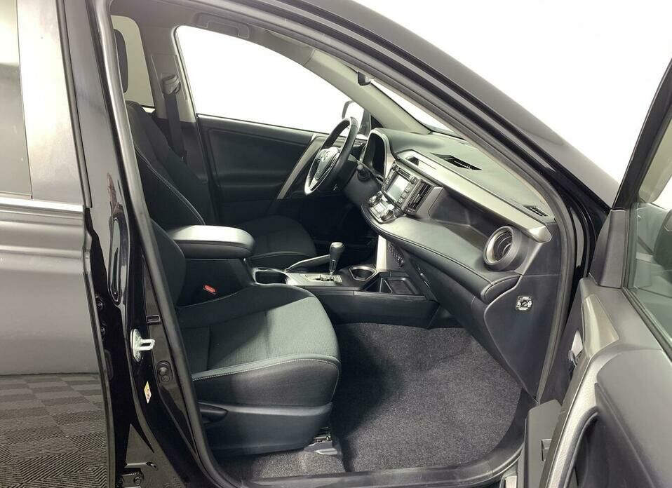 Toyota RAV4 2.2d AT (150 л.с.) 4WD