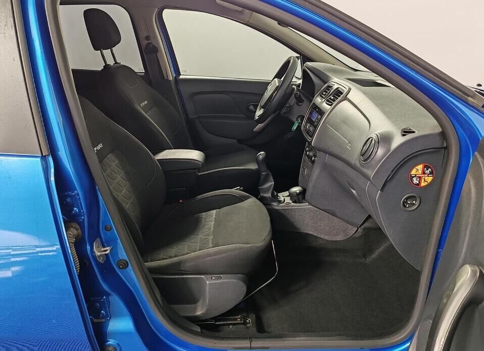 Renault Sandero, II Stepway 1.6 MT (82 л.с.)