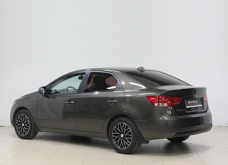 Kia Cerato, II 6-speed 1.6 MT (126 л.с.)