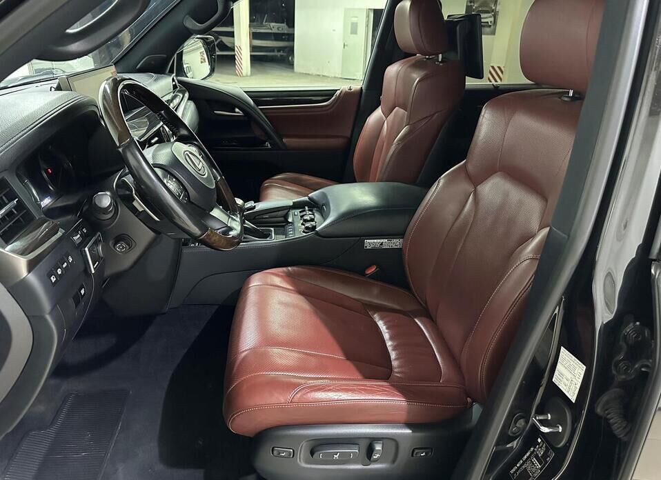 Lexus LX, III Рестайлинг 2 570 5.7 AT (367 л.с.) 4WD