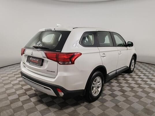 Mitsubishi Outlander, 2019&nbsp;г., 135&nbsp;978&nbsp;км
