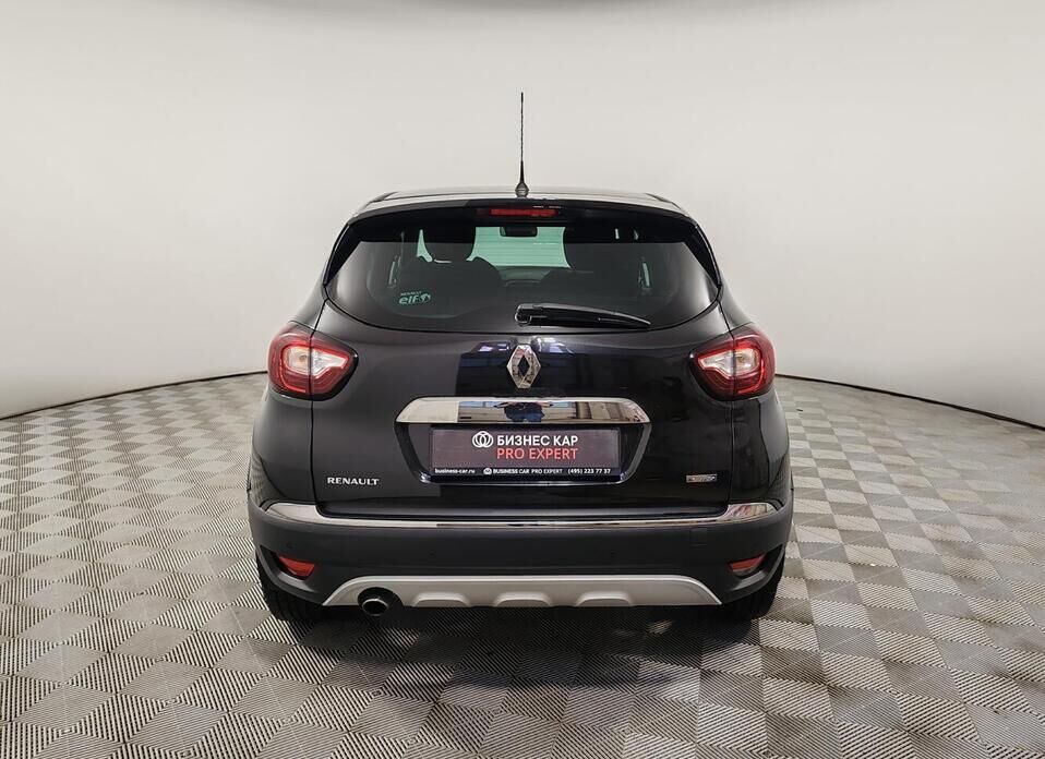 Renault Kaptur, I 2.0 MT (143 л.с.) 4WD