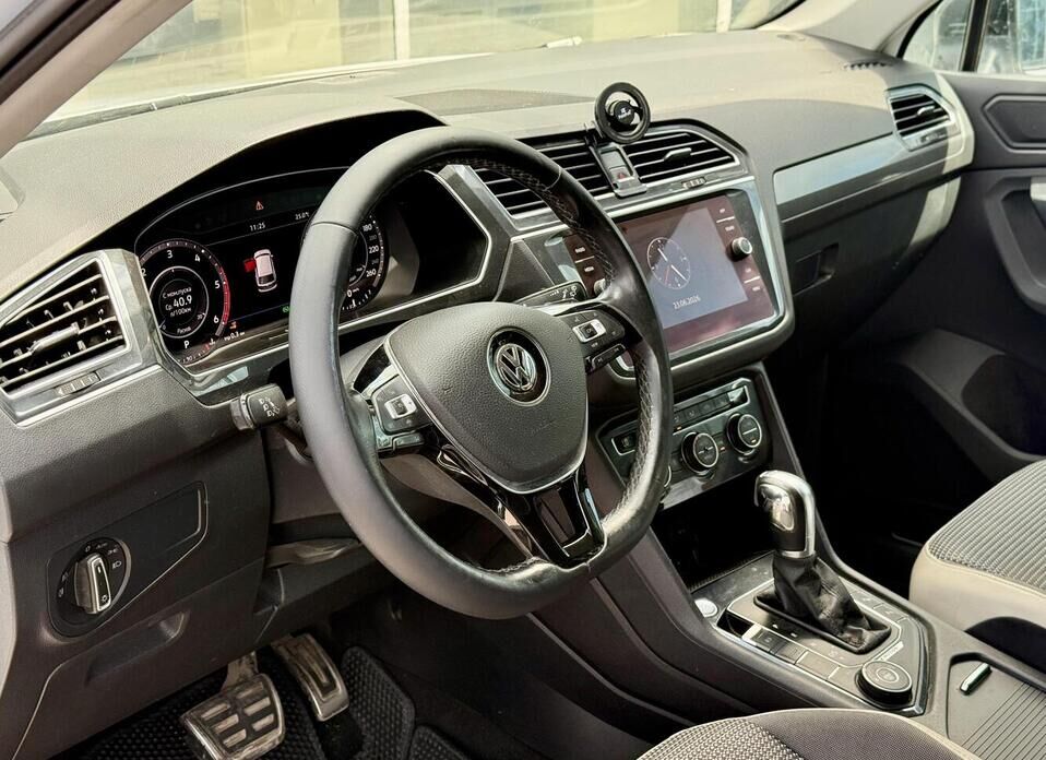 Volkswagen Tiguan, II 2.0d AMT (150 л.с.) 4WD