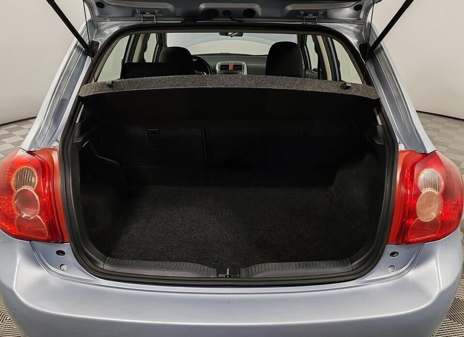 Toyota Auris, I 1.6 AMT (124 л.с.)