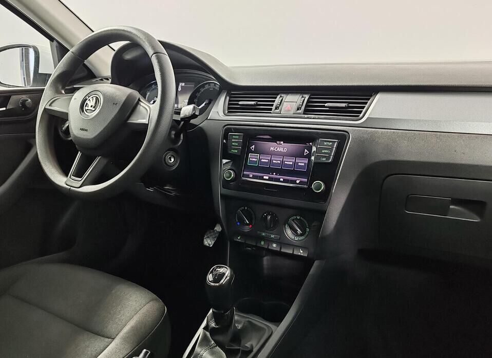 Skoda Rapid, I Рестайлинг 1.6 MT (90 л.с.)