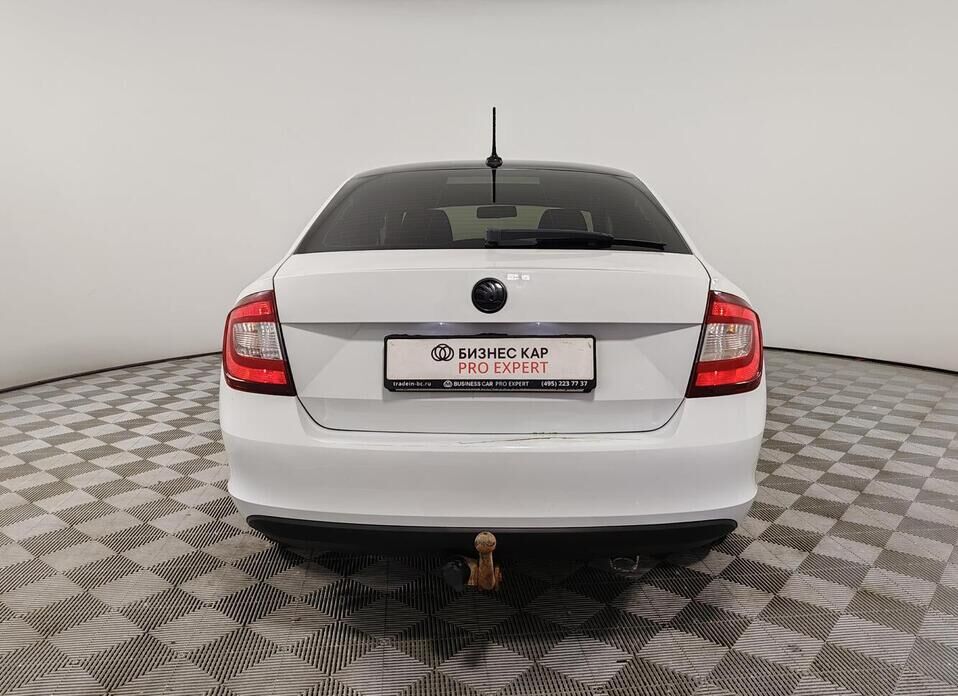 Skoda Rapid, I Рестайлинг 1.6 MT (90 л.с.)