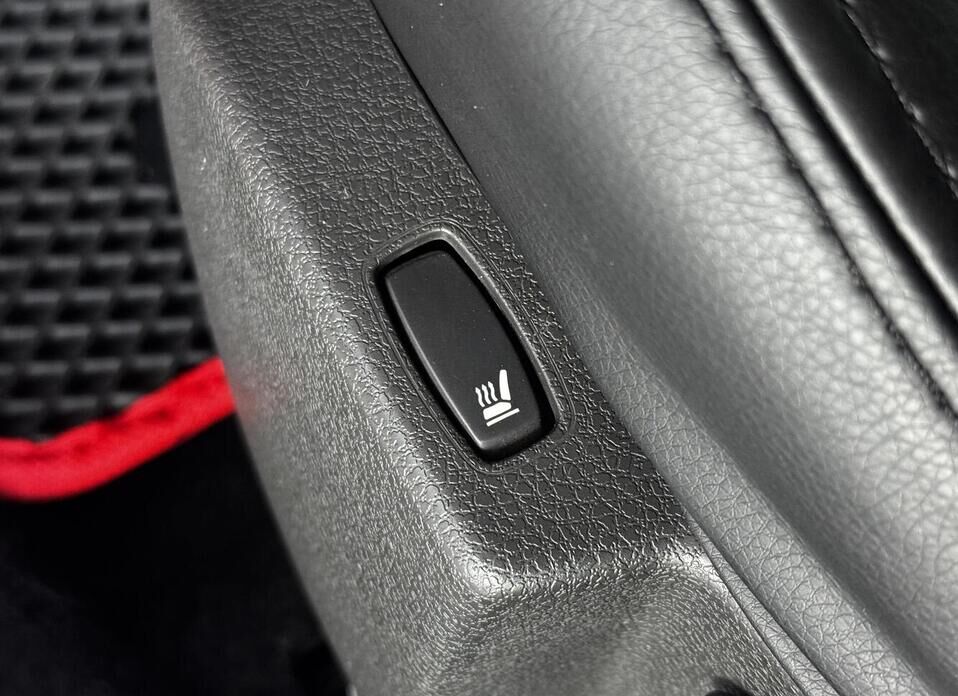 Renault Sandero, II Рестайлинг Stepway 1.6 MT (113 л.с.)