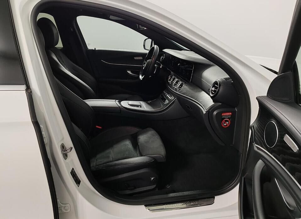 Mercedes-Benz E-Класс, V (W213, S213, C238) Рестайлинг 200 2.0 AT (197 л.с.) 4WD