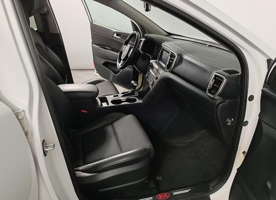 Kia Sportage, IV Рестайлинг 2.0 AT (150 л.с.)