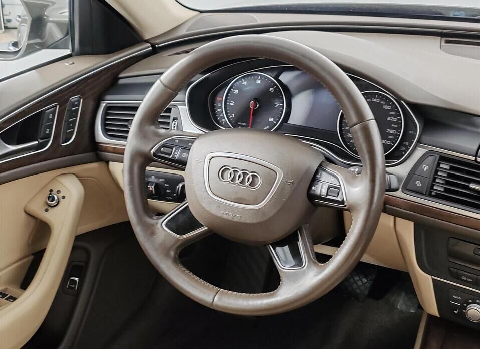 Audi A6, IV (C7) Рестайлинг 1.8 AMT (190 л.с.)