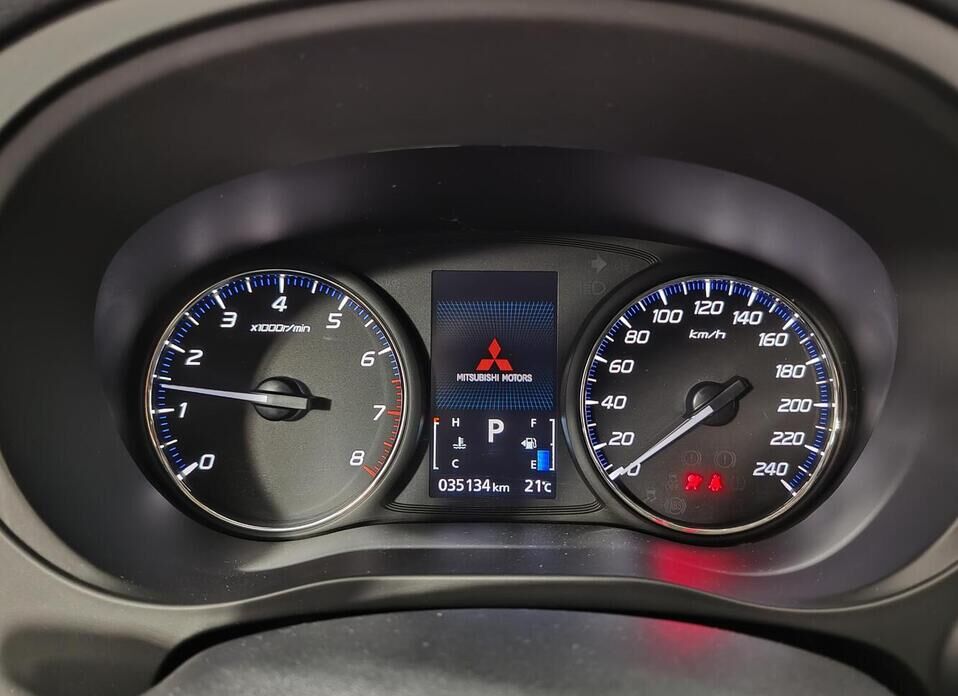 Mitsubishi Outlander, III Рестайлинг 3 2.0 CVT (146 л.с.)