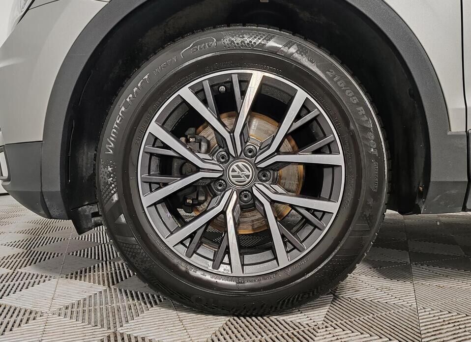 Volkswagen Tiguan, II 2.0d AMT (150 л.с.) 4WD
