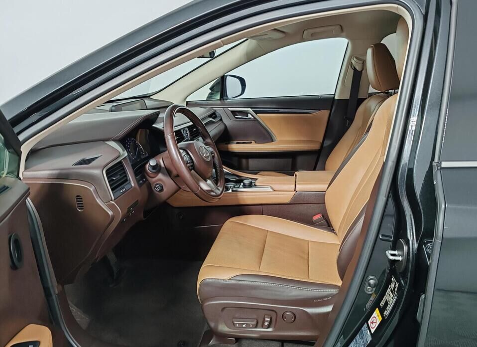 Lexus RX, IV Рестайлинг 300 2.0 AT (238 л.с.) 4WD