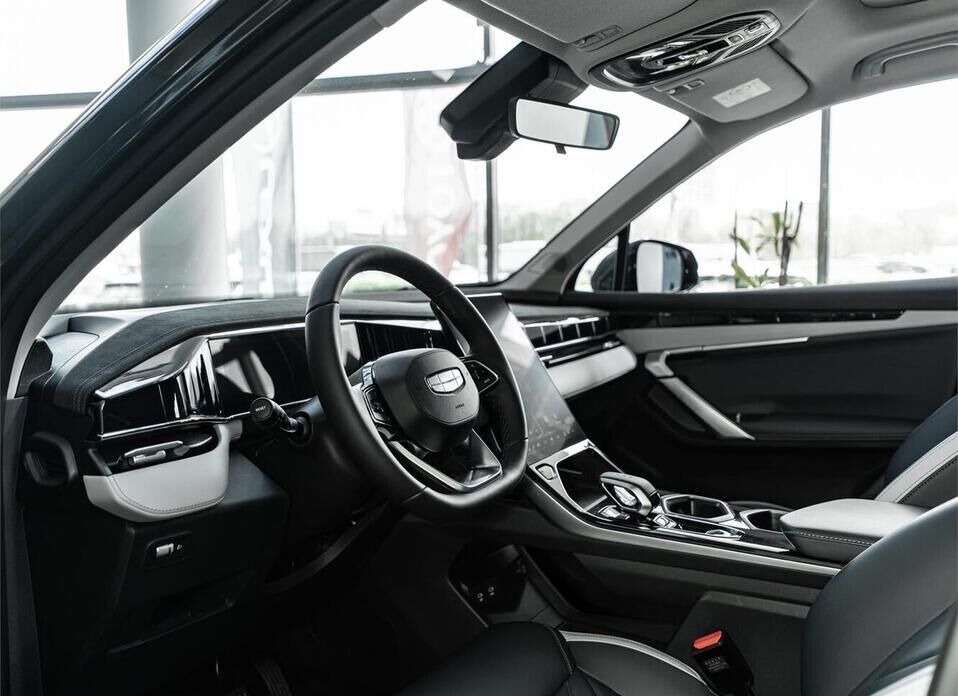 Geely Atlas, II 1.5 AMT (147 л.с.)