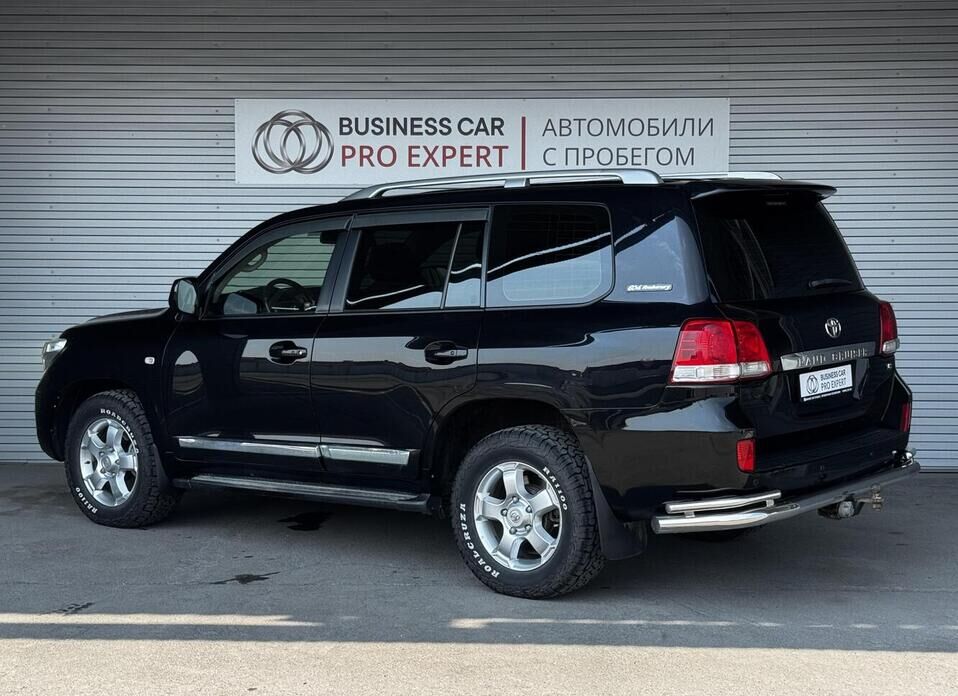 Toyota Land Cruiser, 200 Series 4.5d AT (235 л.с.) 4WD