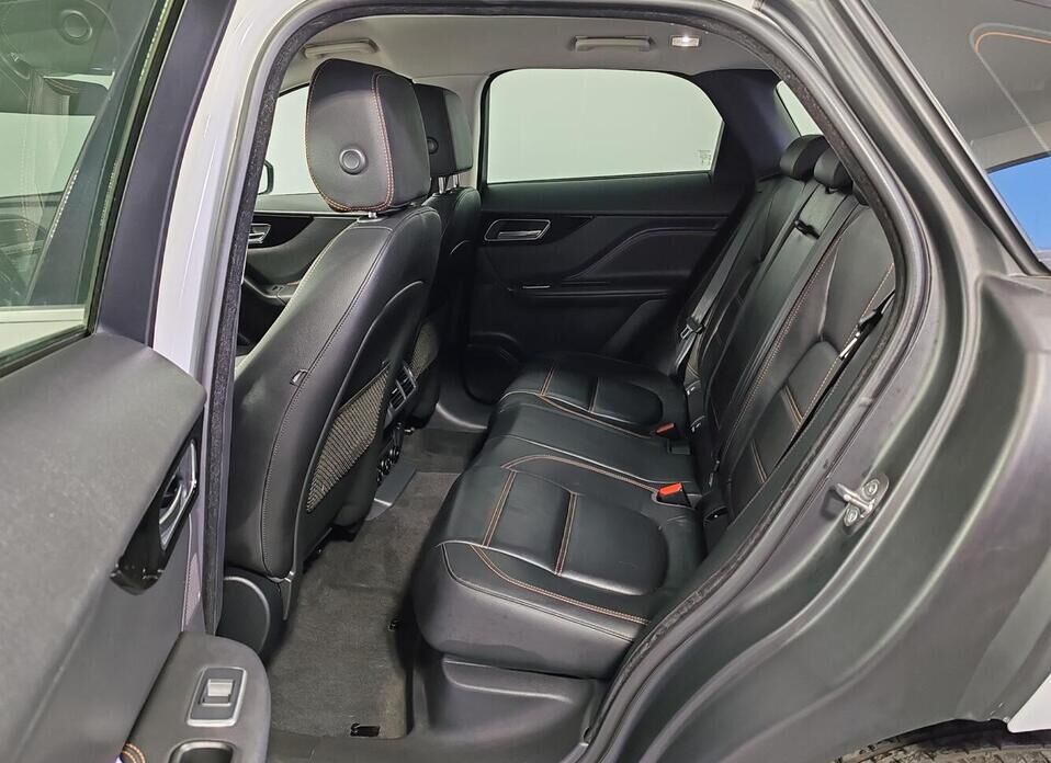 Jaguar F-Pace, I 2.0d AT (180 л.с.) 4WD