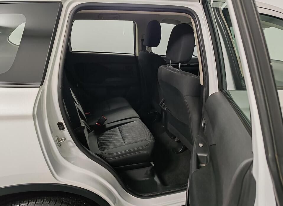 Mitsubishi Outlander, III Рестайлинг 3 2.0 CVT (146 л.с.) 4WD