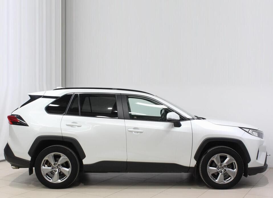 Toyota RAV4 2.0 CVT (149 л.с.)