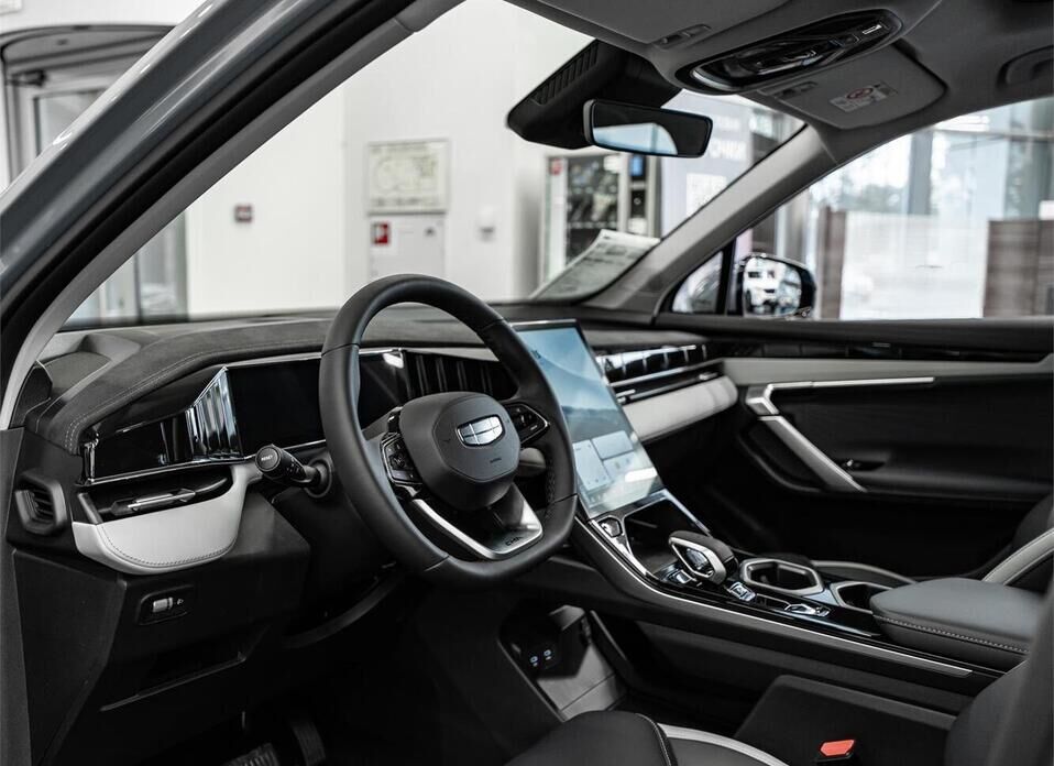 Geely Atlas, II 1.5 AMT (147 л.с.)