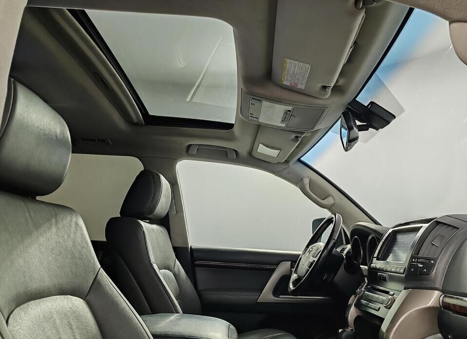 Toyota Land Cruiser, 200 Series 4.7 AT (288 л.с.) 4WD