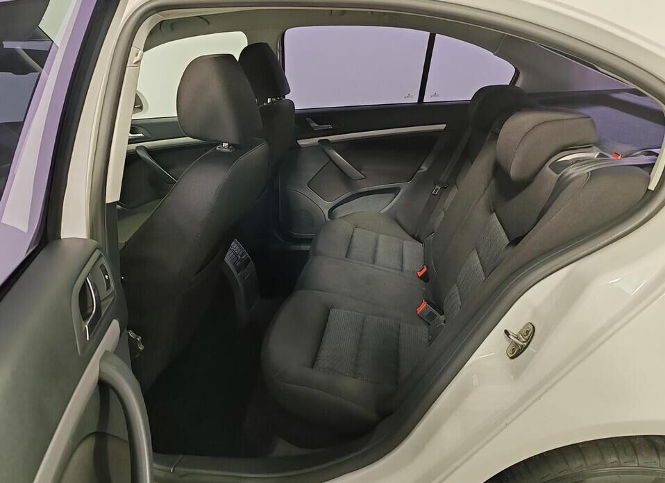 Skoda Octavia, II (A5) Рестайлинг 1.4 AMT (122 л.с.)