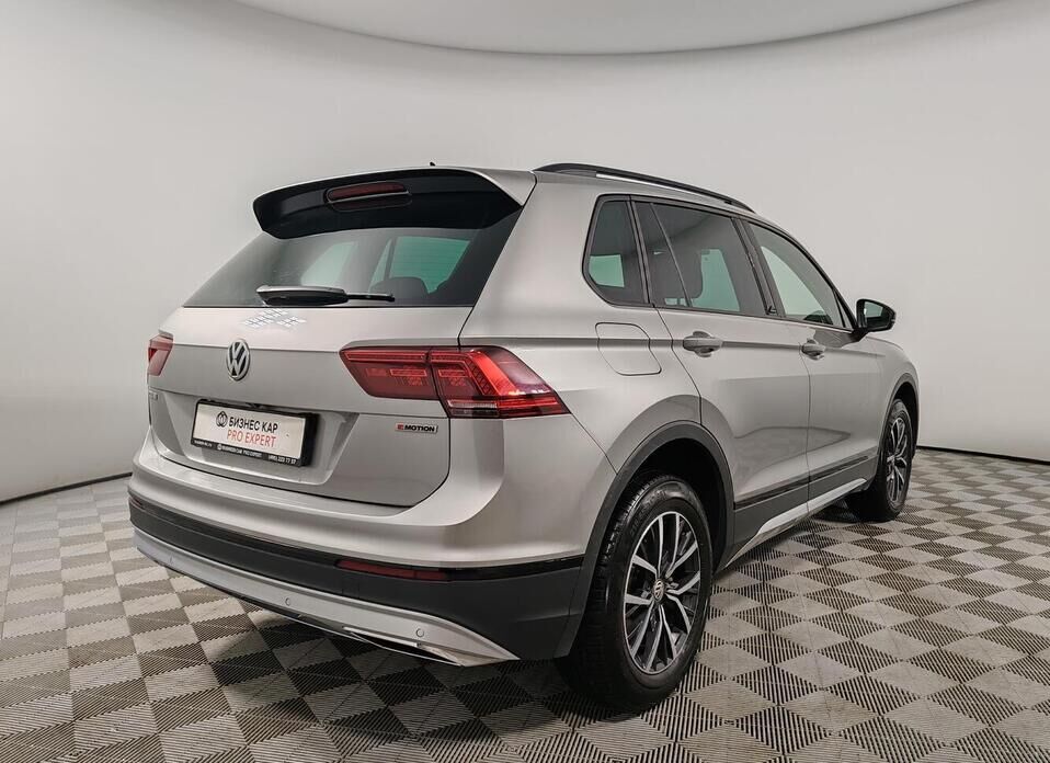 Volkswagen Tiguan, II 2.0d AMT (150 л.с.) 4WD