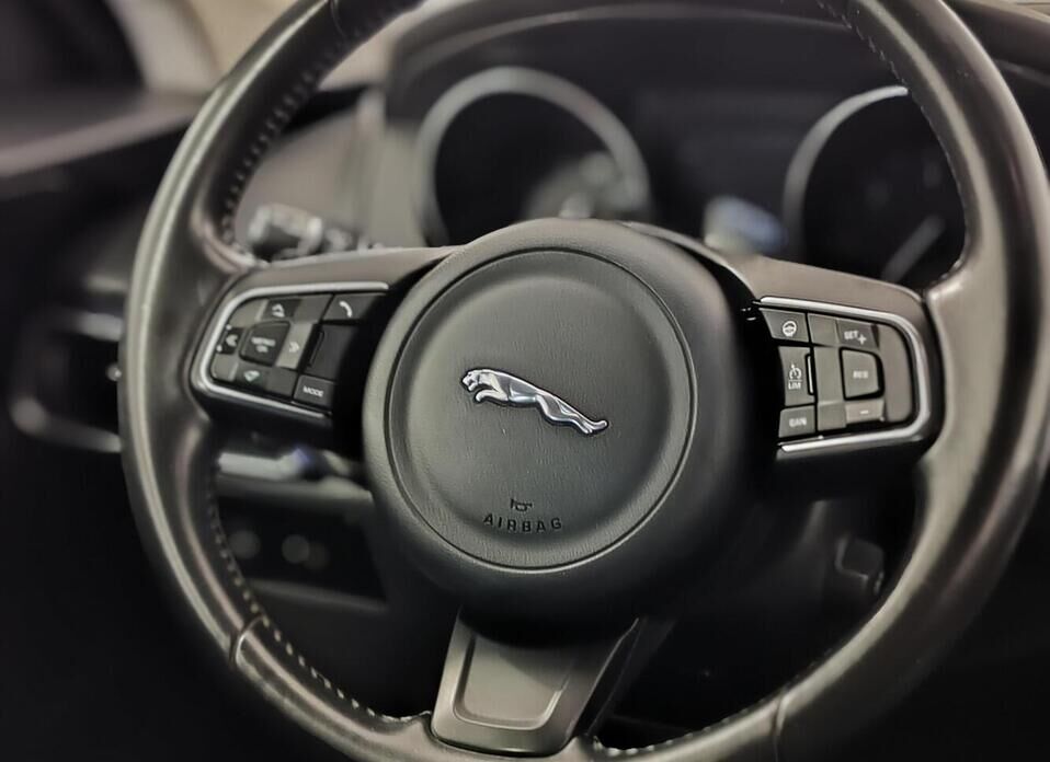 Jaguar F-Pace, I 2.0d AT (180 л.с.) 4WD