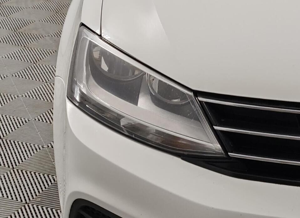 Volkswagen Jetta, VI Рестайлинг 1.6 AT (105 л.с.)