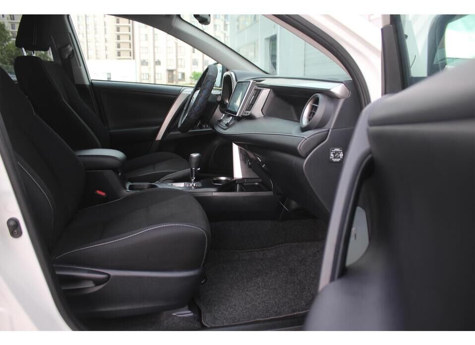 Toyota RAV4, IV (CA40) Рестайлинг 2.0 CVT (146 л.с.) 4WD