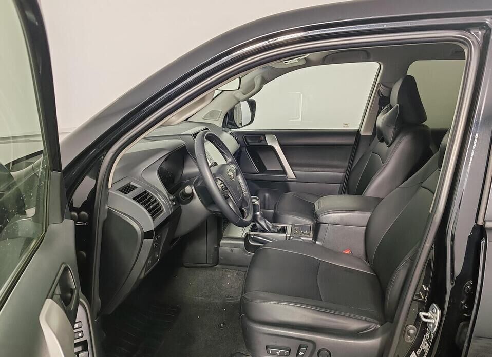 Toyota Land Cruiser Prado, 150 Series Рестайлинг 3 2.7 AT (163 л.с.) 4WD