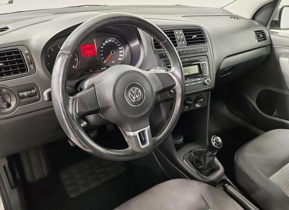 Volkswagen Polo, V 1.6 MT (105 л.с.)