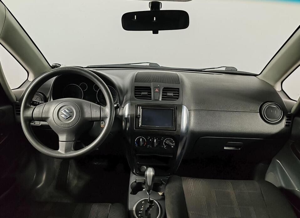 Suzuki SX4, I (Classic) Рестайлинг 1.6 AT (112 л.с.)