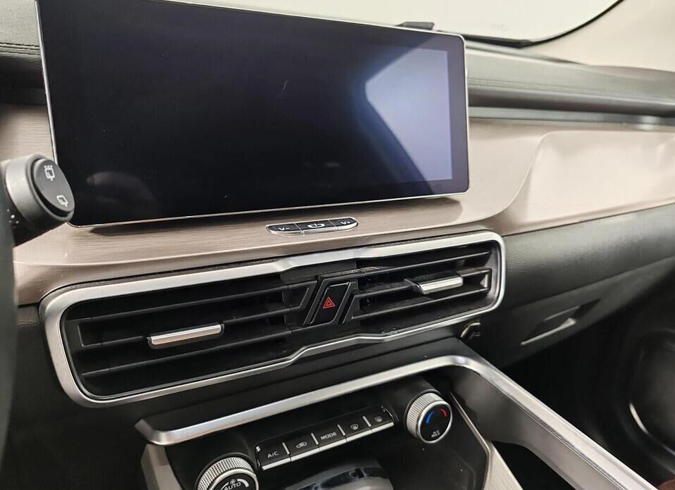 Geely Coolray, I 1.5 AMT (150 л.с.)